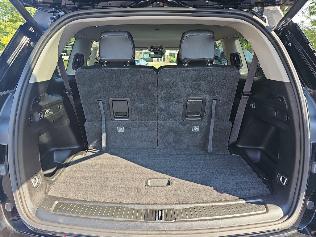 used 2022 Jeep Grand Cherokee L car, priced at $30,500