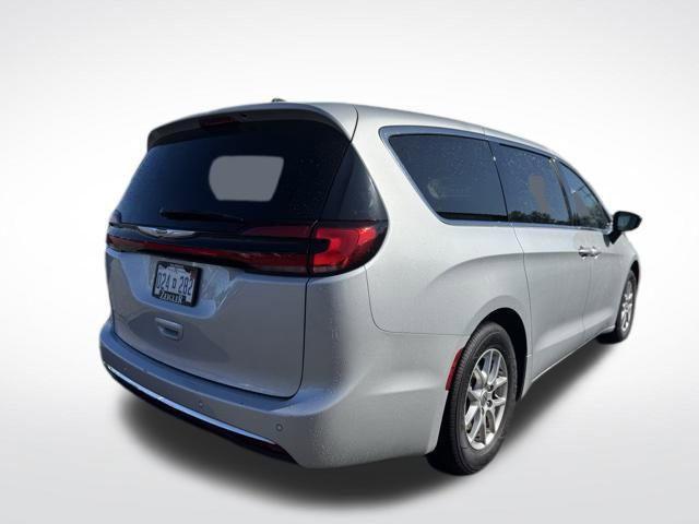 used 2024 Chrysler Pacifica car, priced at $35,000