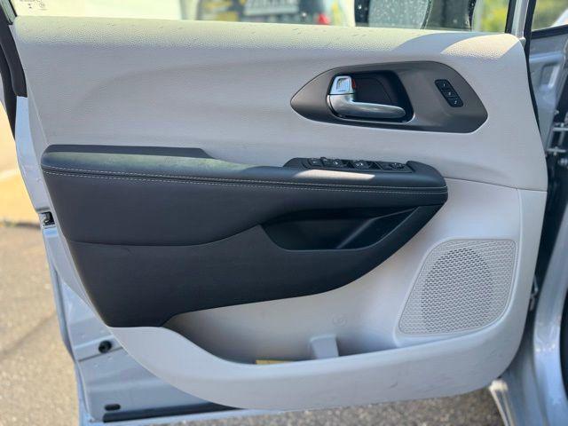 used 2024 Chrysler Pacifica car, priced at $35,000