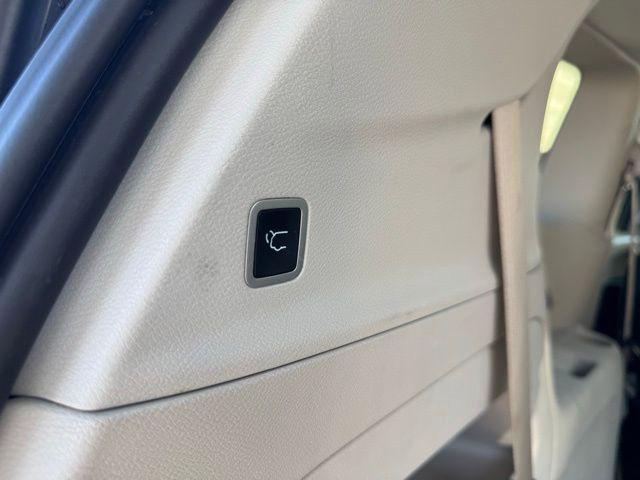used 2024 Chrysler Pacifica car, priced at $35,000