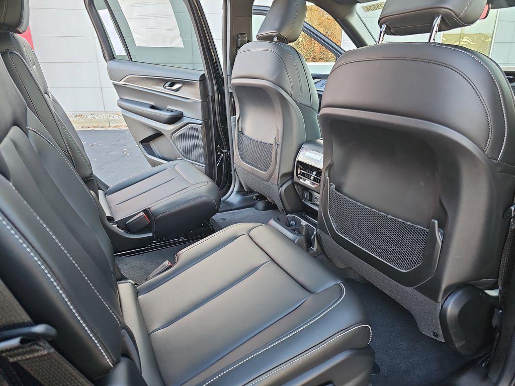 new 2025 Jeep Grand Cherokee L car, priced at $48,875