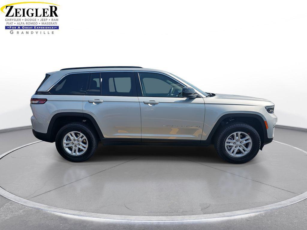 new 2025 Jeep Grand Cherokee car, priced at $41,190