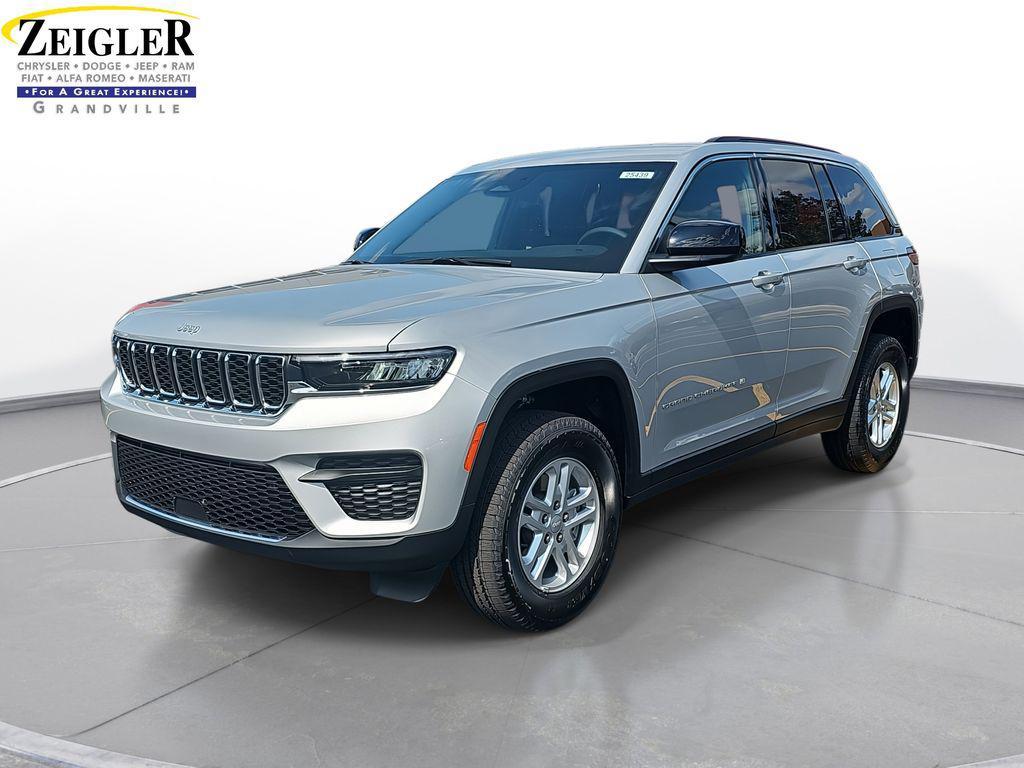 new 2025 Jeep Grand Cherokee car, priced at $41,190