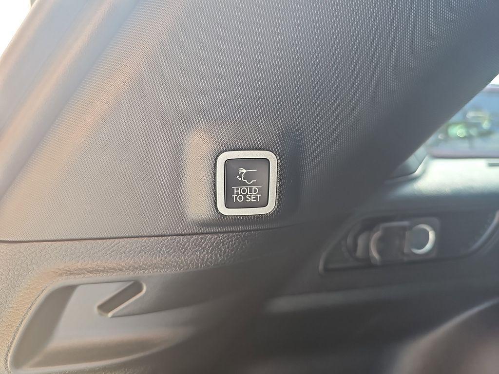 new 2025 Jeep Grand Cherokee car, priced at $41,190