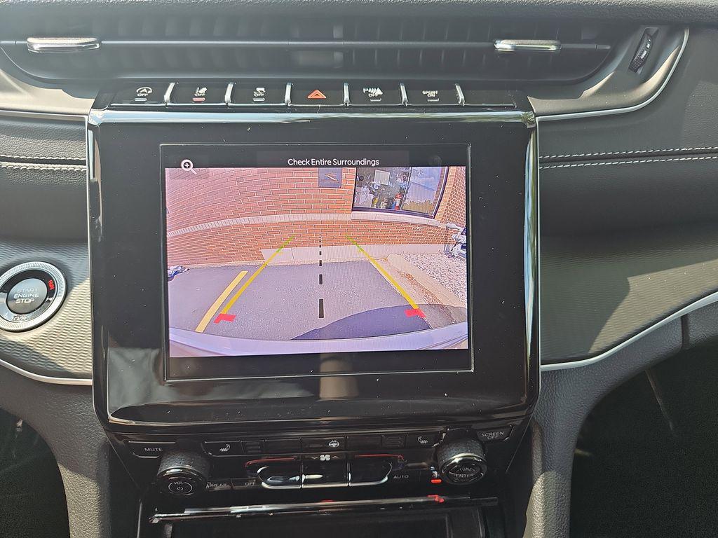 new 2025 Jeep Grand Cherokee car, priced at $41,190