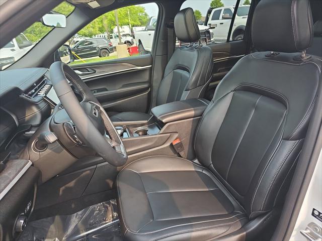 new 2025 Jeep Grand Cherokee car, priced at $44,867