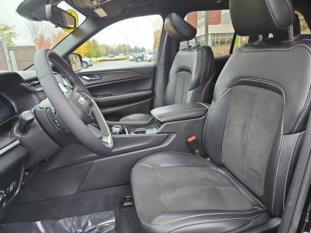 used 2023 Jeep Grand Cherokee car, priced at $32,500