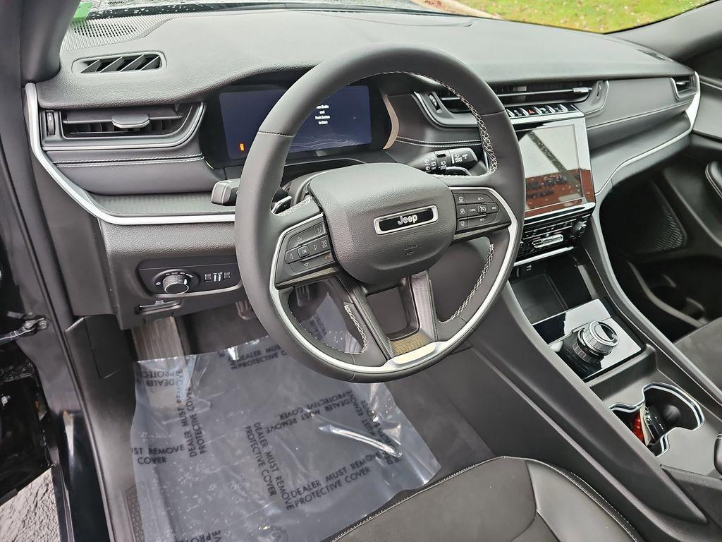 used 2023 Jeep Grand Cherokee car, priced at $32,500