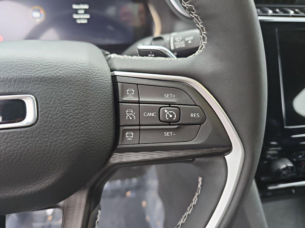 used 2023 Jeep Grand Cherokee car, priced at $32,500