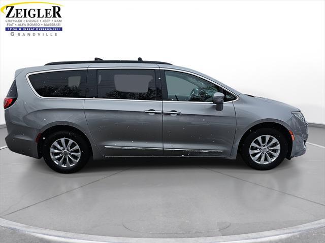 used 2017 Chrysler Pacifica car, priced at $12,400