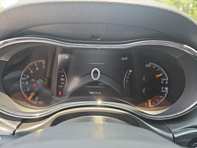 used 2022 Jeep Grand Cherokee car, priced at $31,000