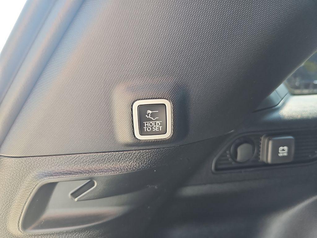new 2025 Jeep Grand Cherokee car, priced at $47,590