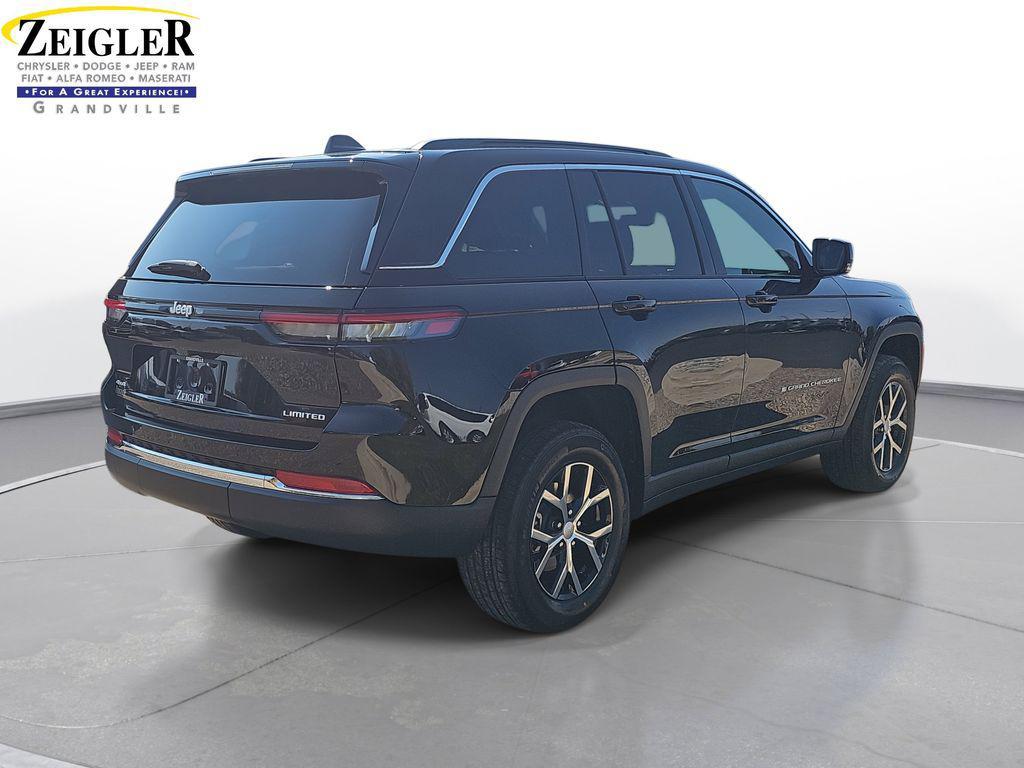 new 2025 Jeep Grand Cherokee car, priced at $47,590