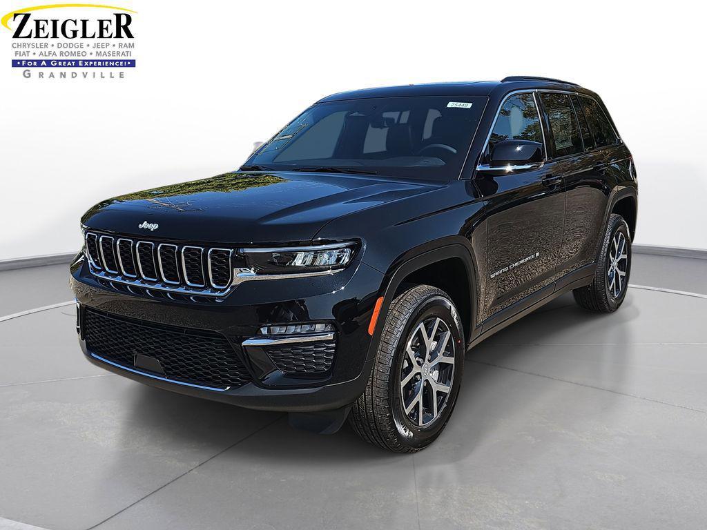 new 2025 Jeep Grand Cherokee car, priced at $47,590