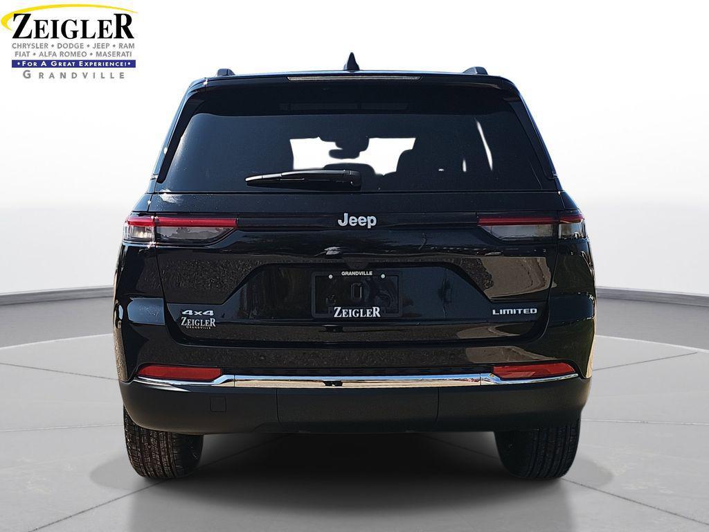 new 2025 Jeep Grand Cherokee car, priced at $47,590