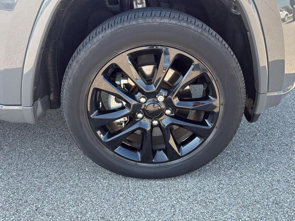 used 2022 Jeep Grand Cherokee WK car, priced at $29,895