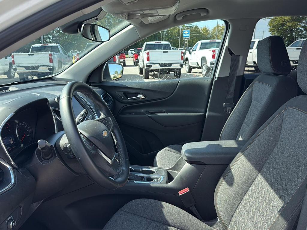 used 2023 Chevrolet Equinox car, priced at $25,000