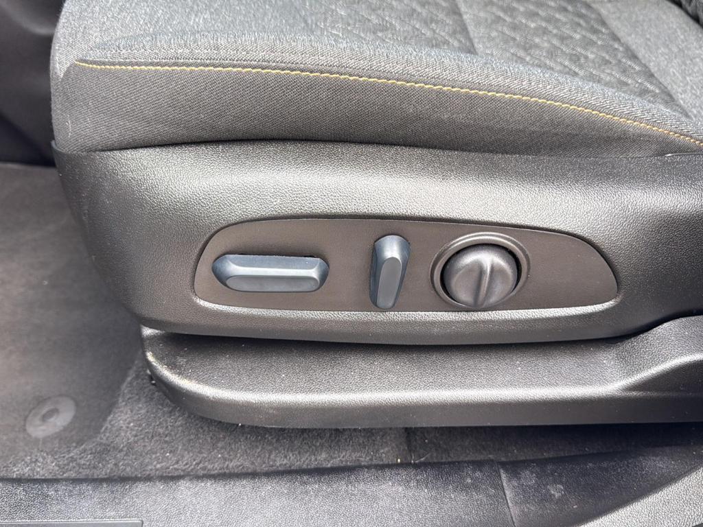 used 2023 Chevrolet Equinox car, priced at $23,495