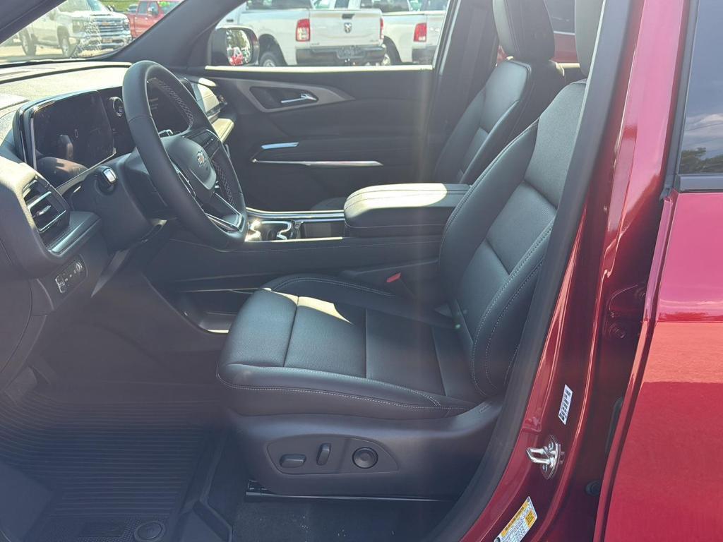 new 2026 Chevrolet Traverse car, priced at $47,880