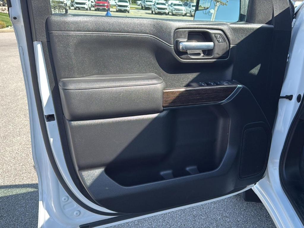 used 2021 GMC Sierra 1500 car, priced at $30,500