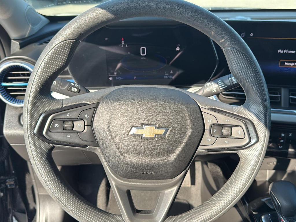 used 2025 Chevrolet Trax car, priced at $23,995
