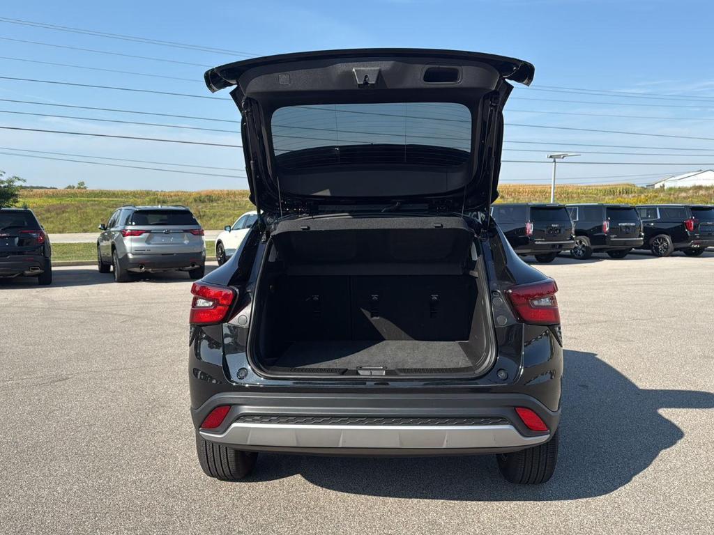 used 2025 Chevrolet Trax car, priced at $23,995