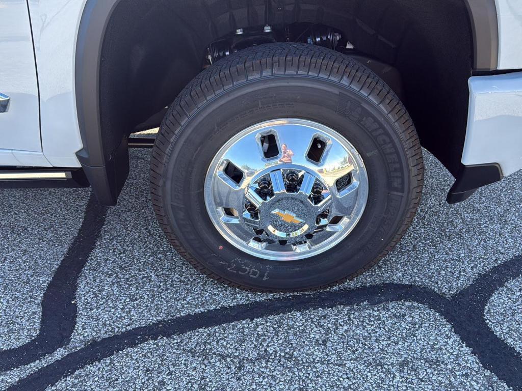 new 2026 Chevrolet Silverado 3500 car, priced at $94,280