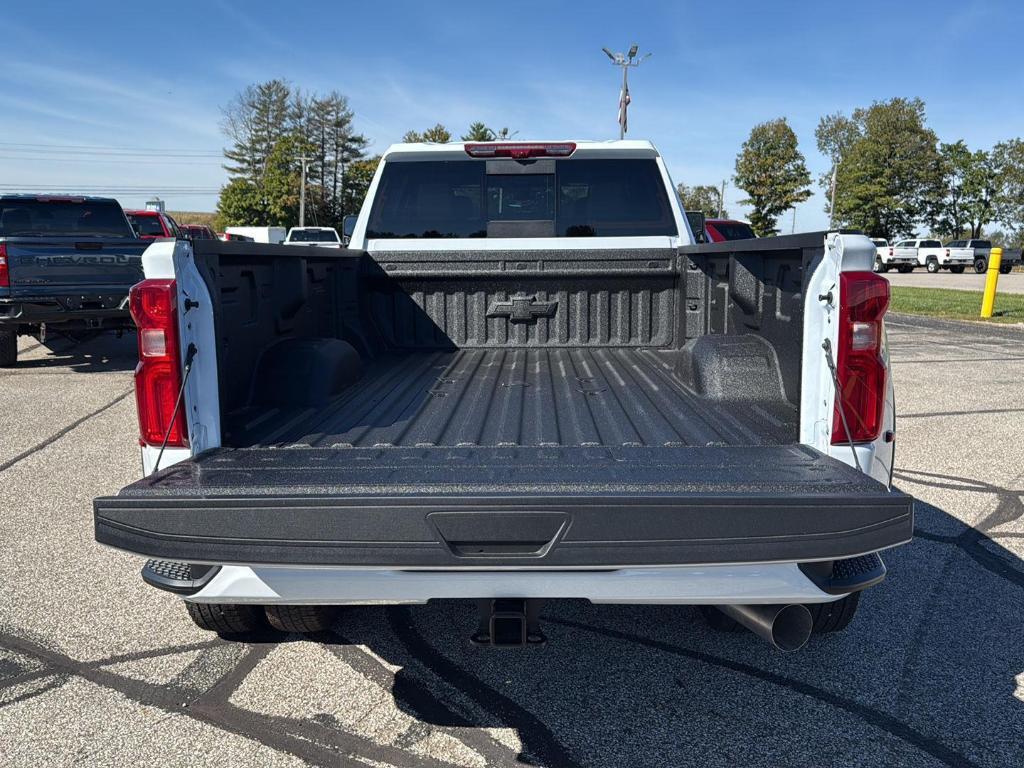 new 2026 Chevrolet Silverado 3500 car, priced at $94,280