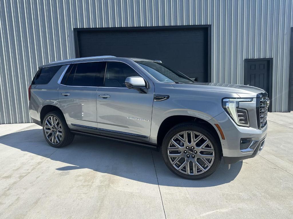 used 2025 GMC Yukon car, priced at $112,900