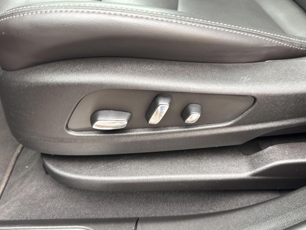 used 2023 Cadillac XT5 car, priced at $33,995