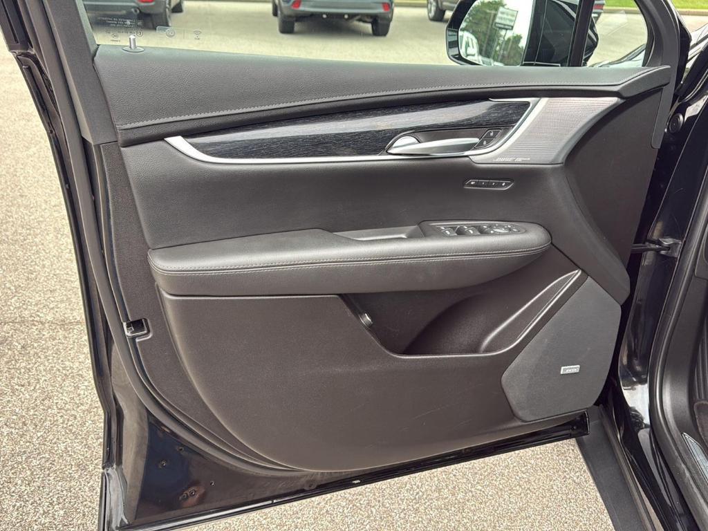 used 2023 Cadillac XT5 car, priced at $33,995