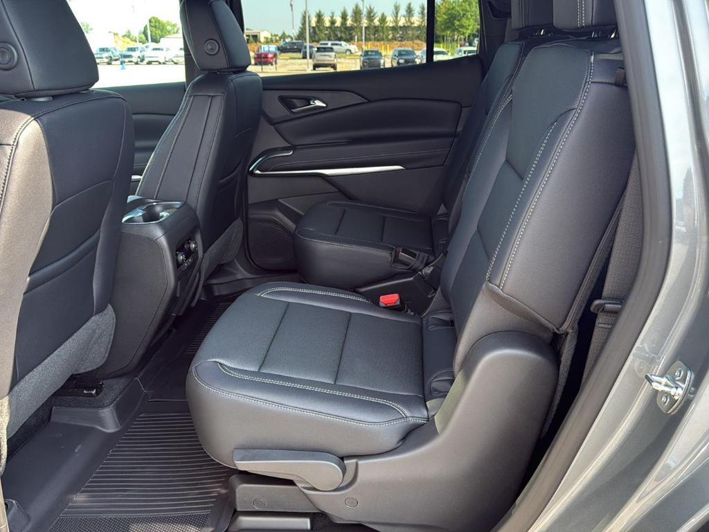 new 2026 Chevrolet Traverse car, priced at $49,670
