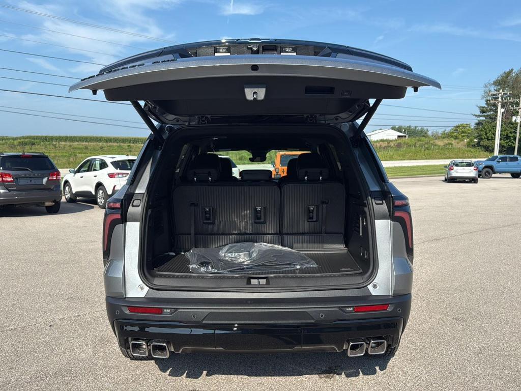 new 2026 Chevrolet Traverse car, priced at $49,670