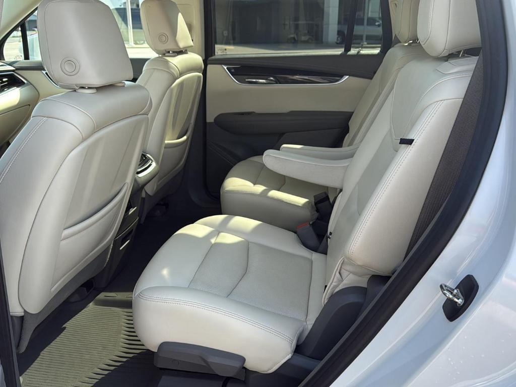 used 2021 Cadillac XT6 car, priced at $35,500
