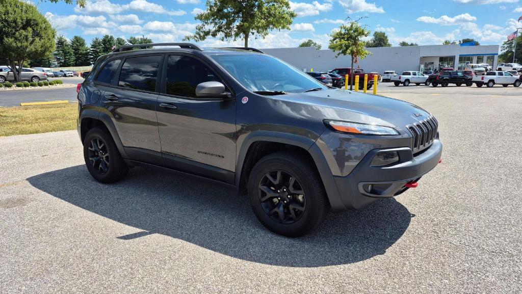 used 2016 Jeep Cherokee car, priced at $12,995