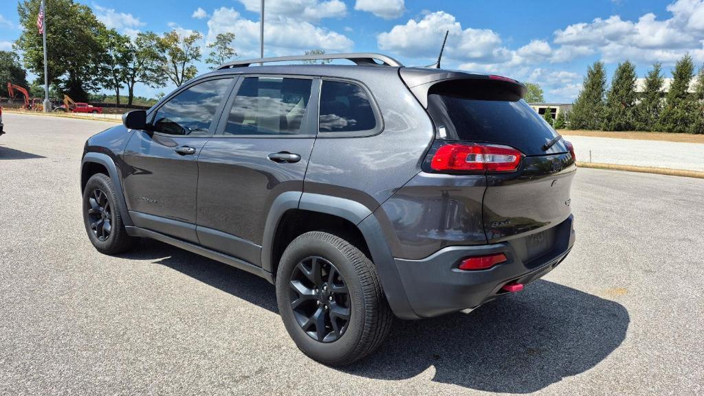 used 2016 Jeep Cherokee car, priced at $12,995
