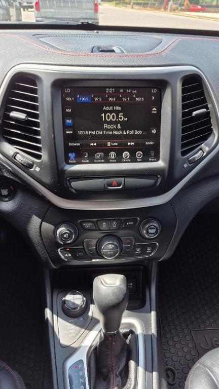 used 2016 Jeep Cherokee car, priced at $12,995