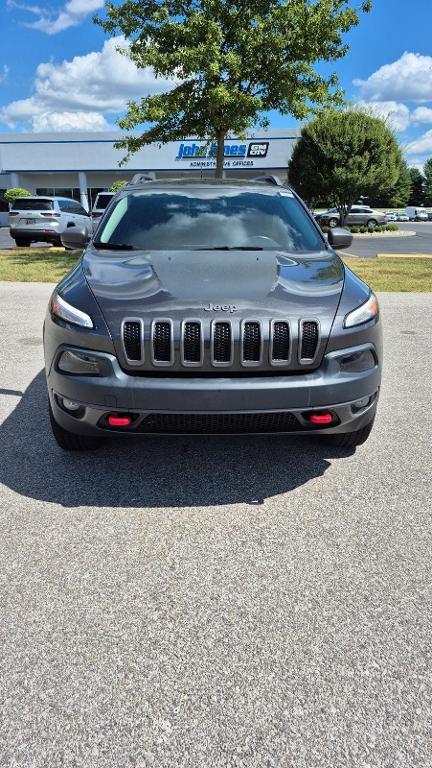 used 2016 Jeep Cherokee car, priced at $12,995