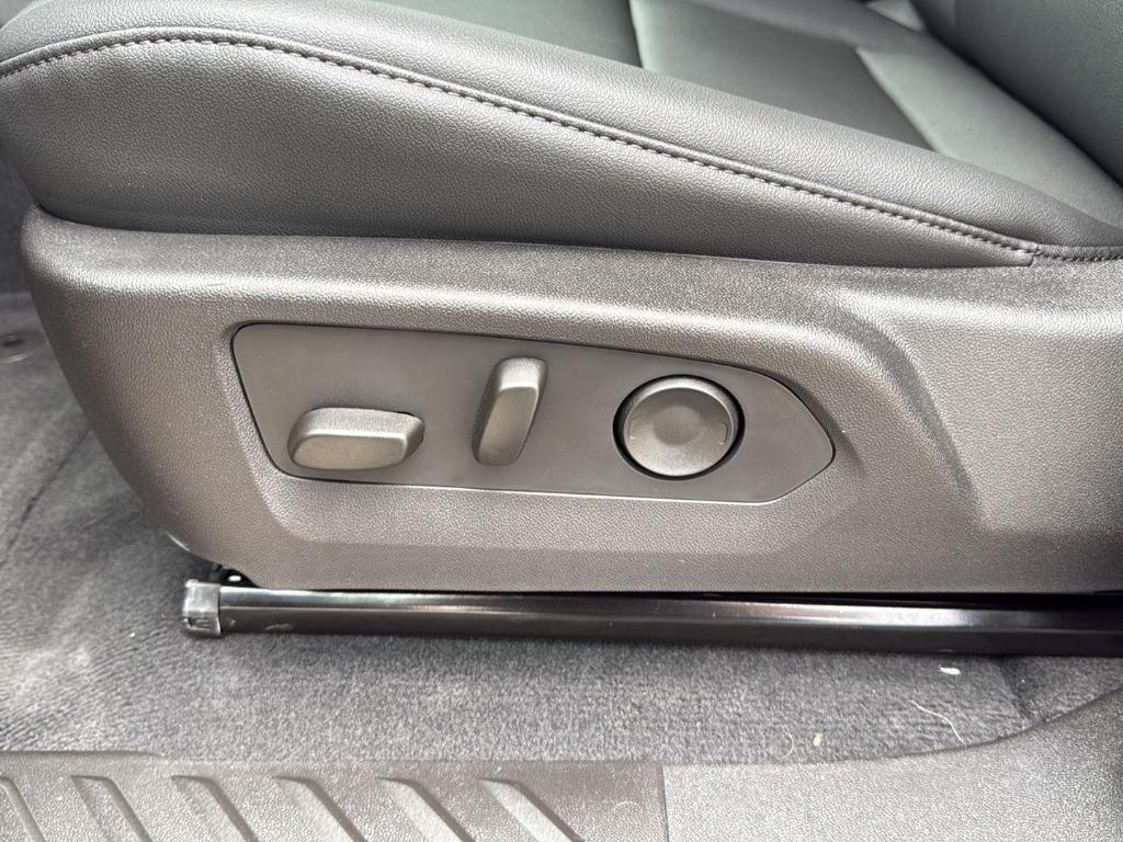 new 2025 Chevrolet Colorado car, priced at $48,810
