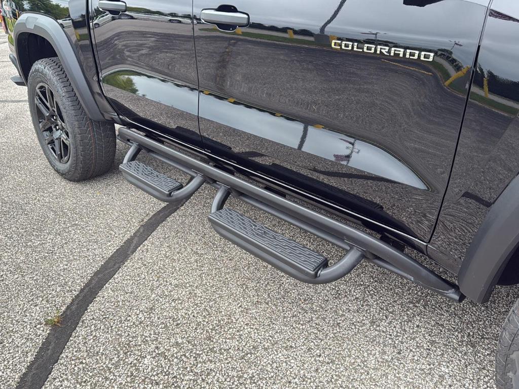 new 2025 Chevrolet Colorado car, priced at $48,810