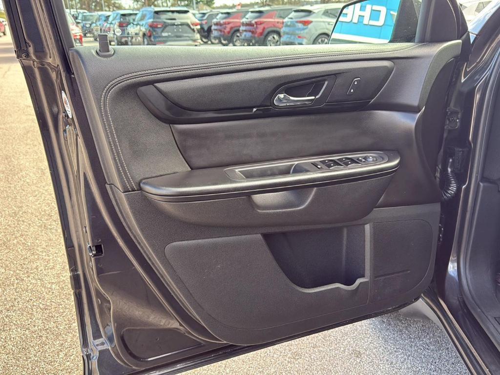 used 2017 Chevrolet Traverse car, priced at $12,895