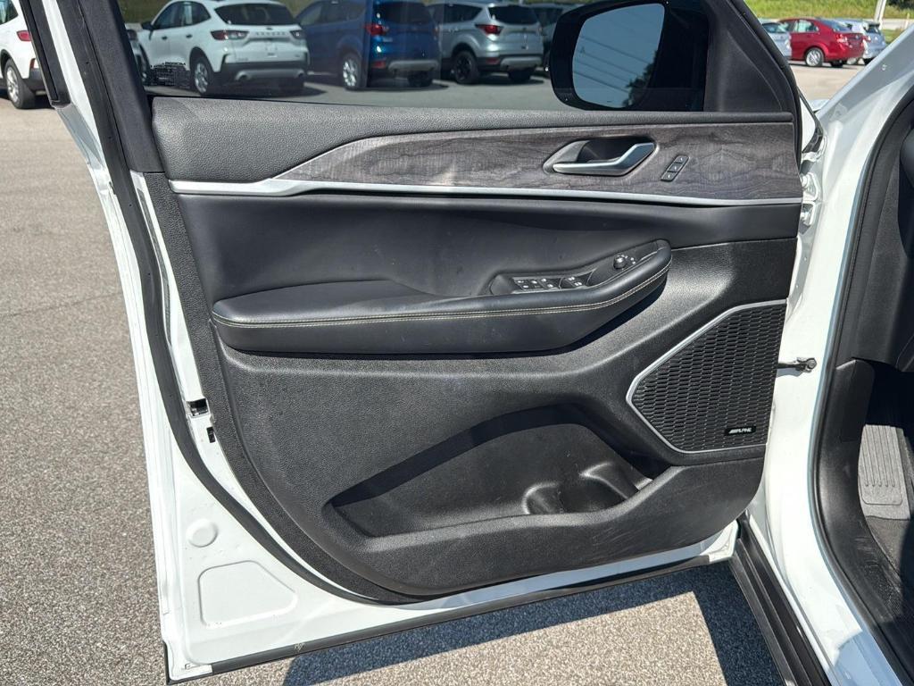used 2023 Jeep Grand Cherokee L car, priced at $35,745