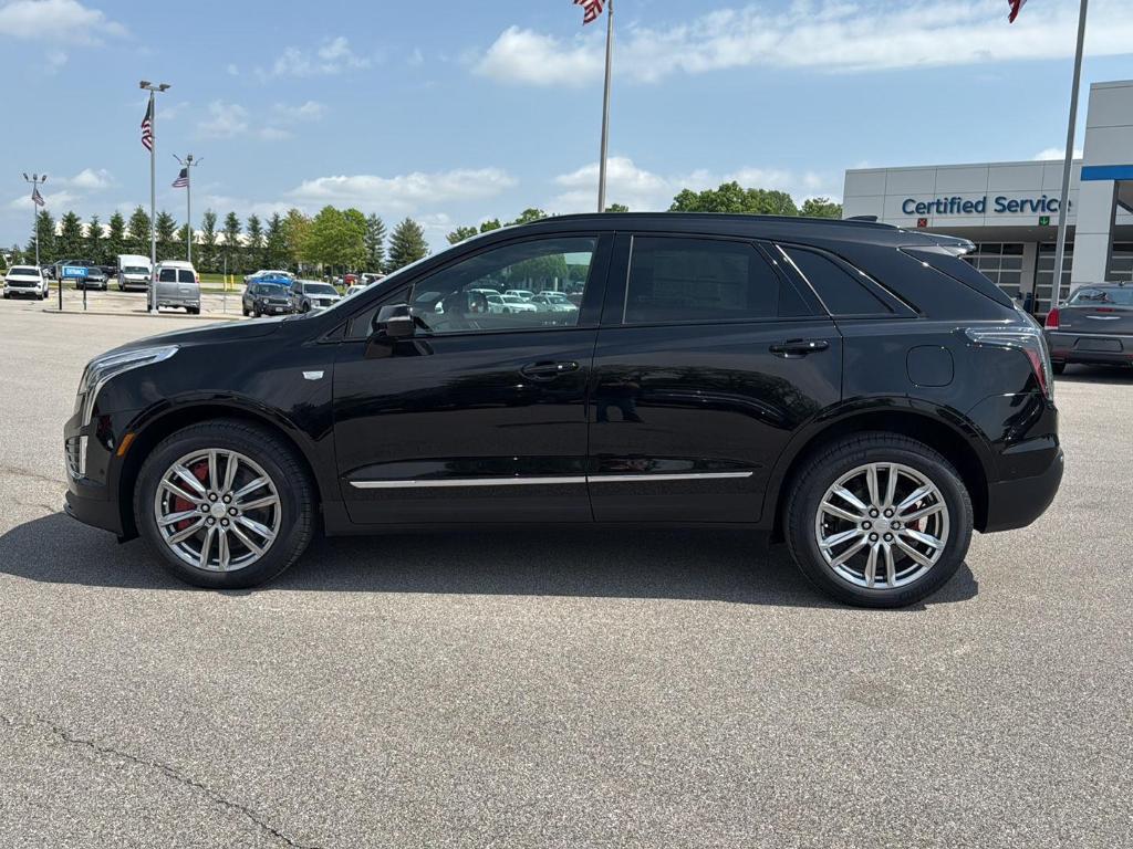 new 2025 Cadillac XT5 car, priced at $63,114