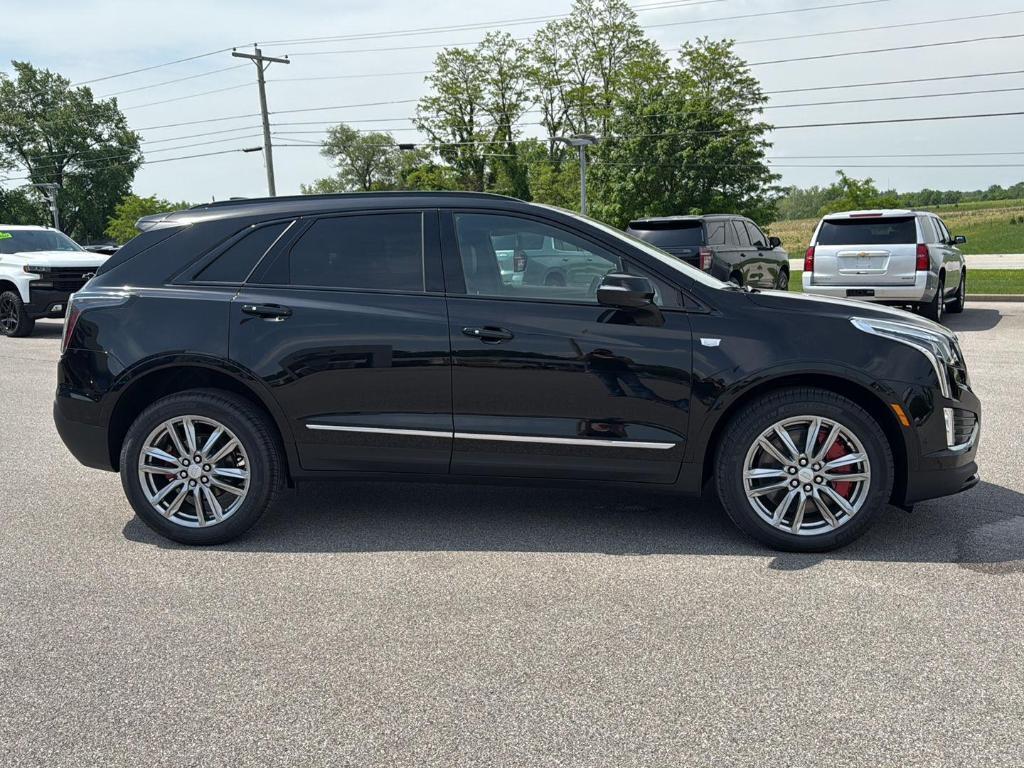 new 2025 Cadillac XT5 car, priced at $63,114
