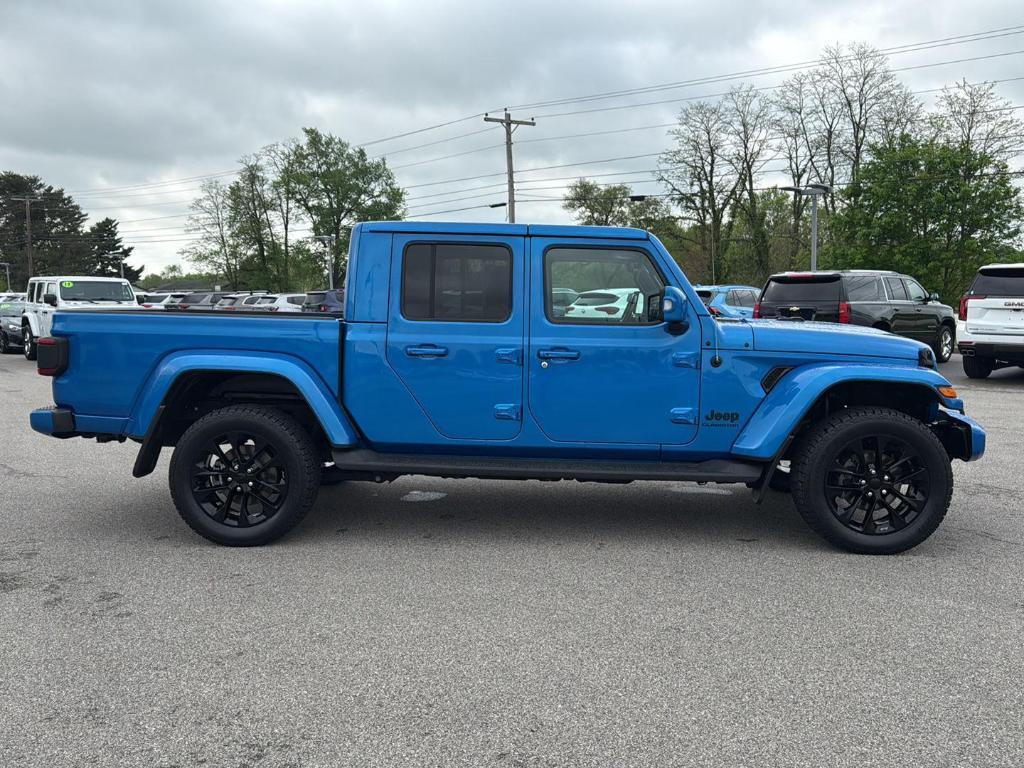 used 2022 Jeep Gladiator car, priced at $31,375