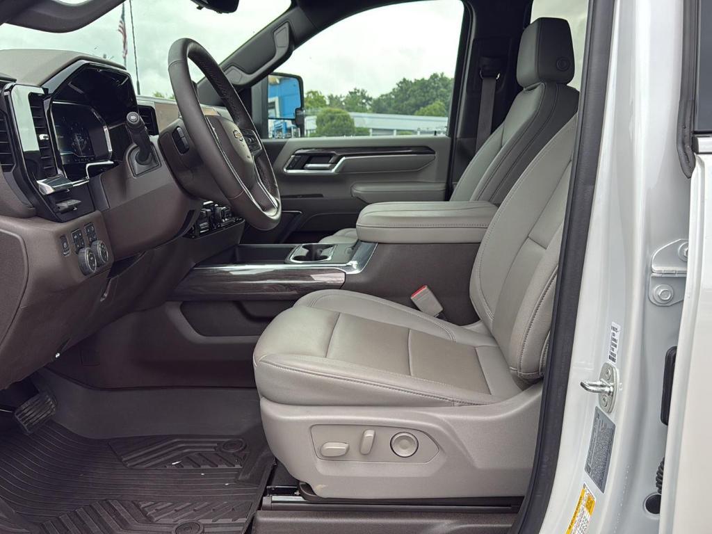 used 2024 Chevrolet Silverado 2500 car, priced at $75,995