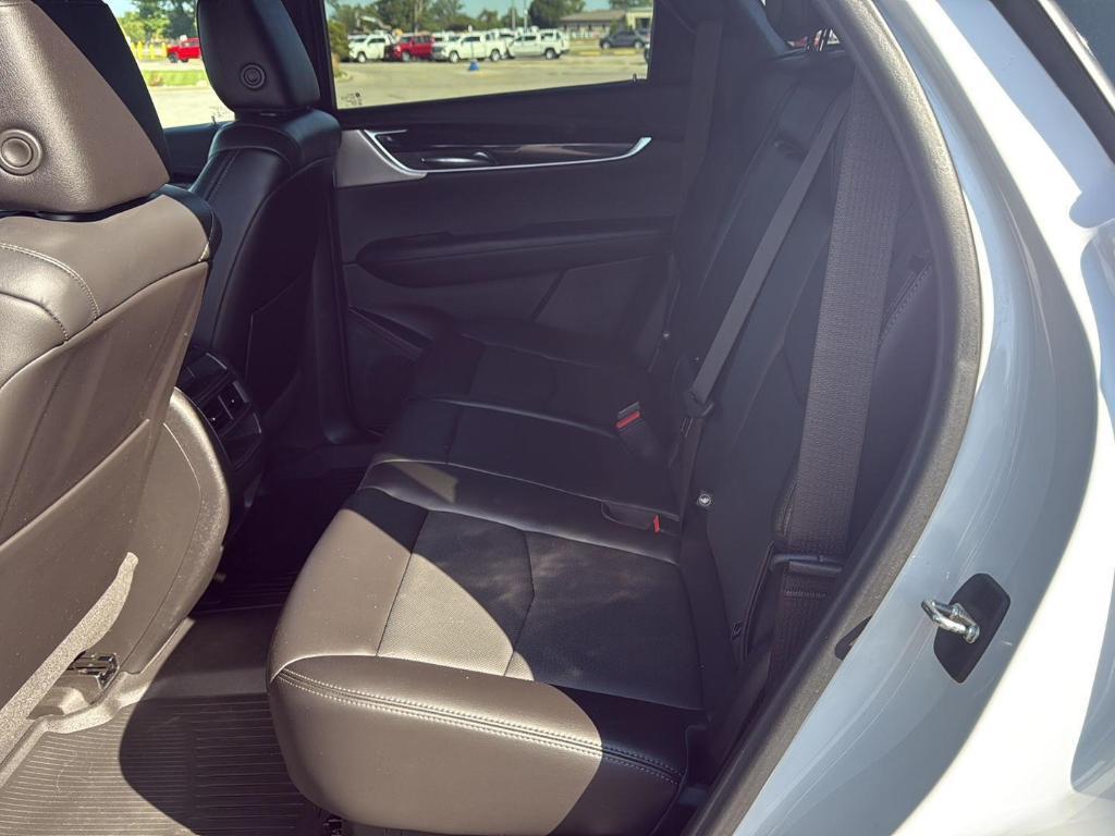 used 2022 Cadillac XT5 car, priced at $31,995