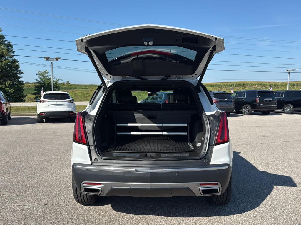 used 2022 Cadillac XT5 car, priced at $31,995
