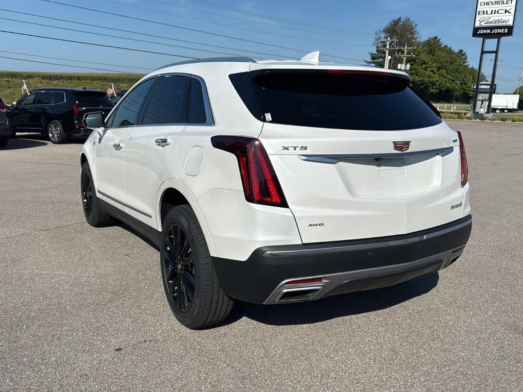used 2022 Cadillac XT5 car, priced at $31,995