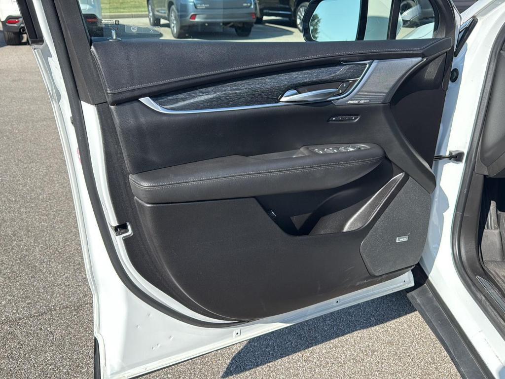 used 2022 Cadillac XT5 car, priced at $31,995